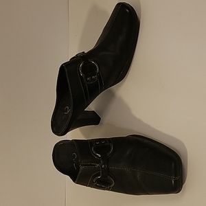 A2 by Aerosoles Womens Size 7 Black Leather Mules with 2.75" heel